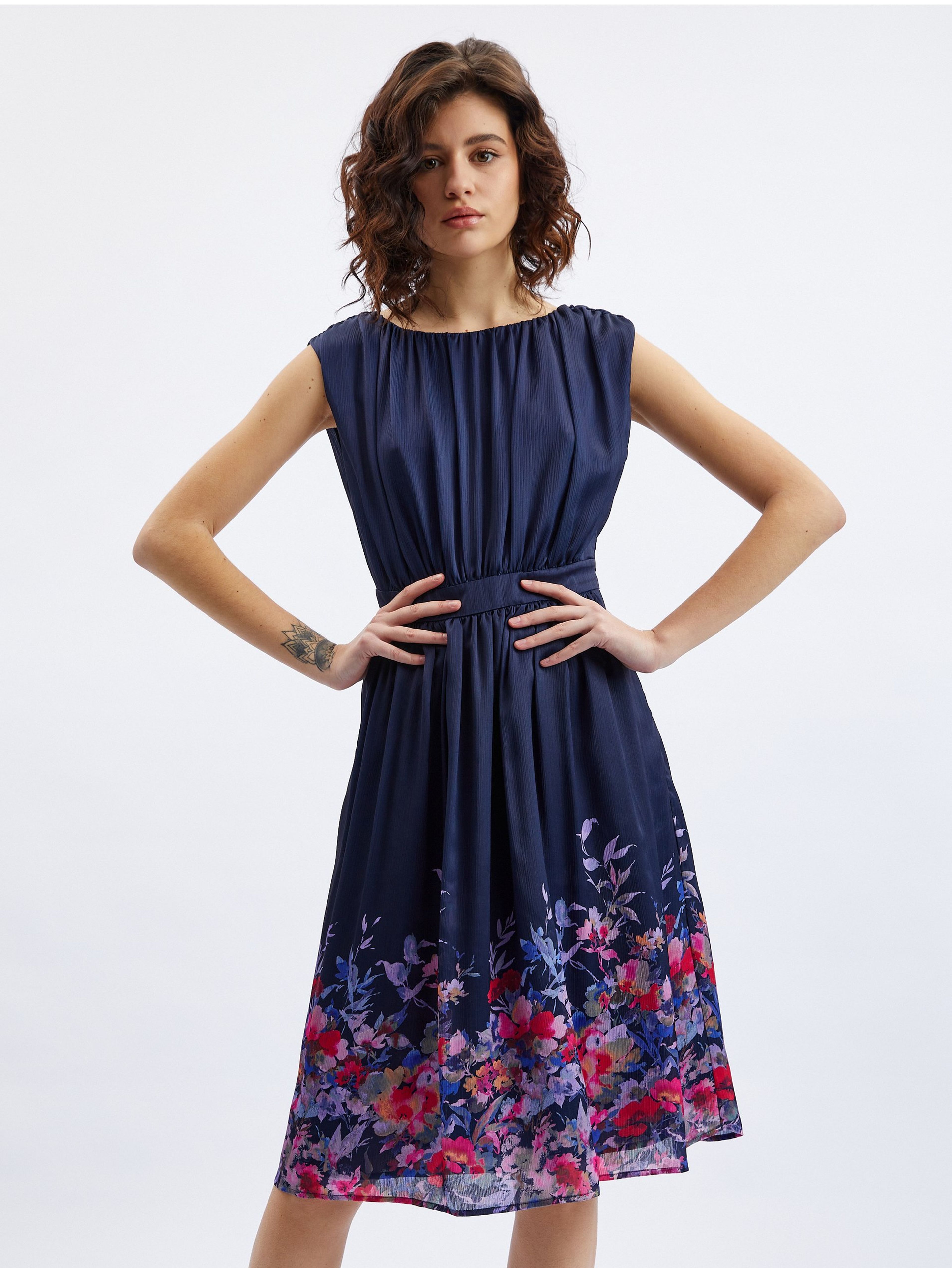 ORSAY sötét kék női virágmintás ruha