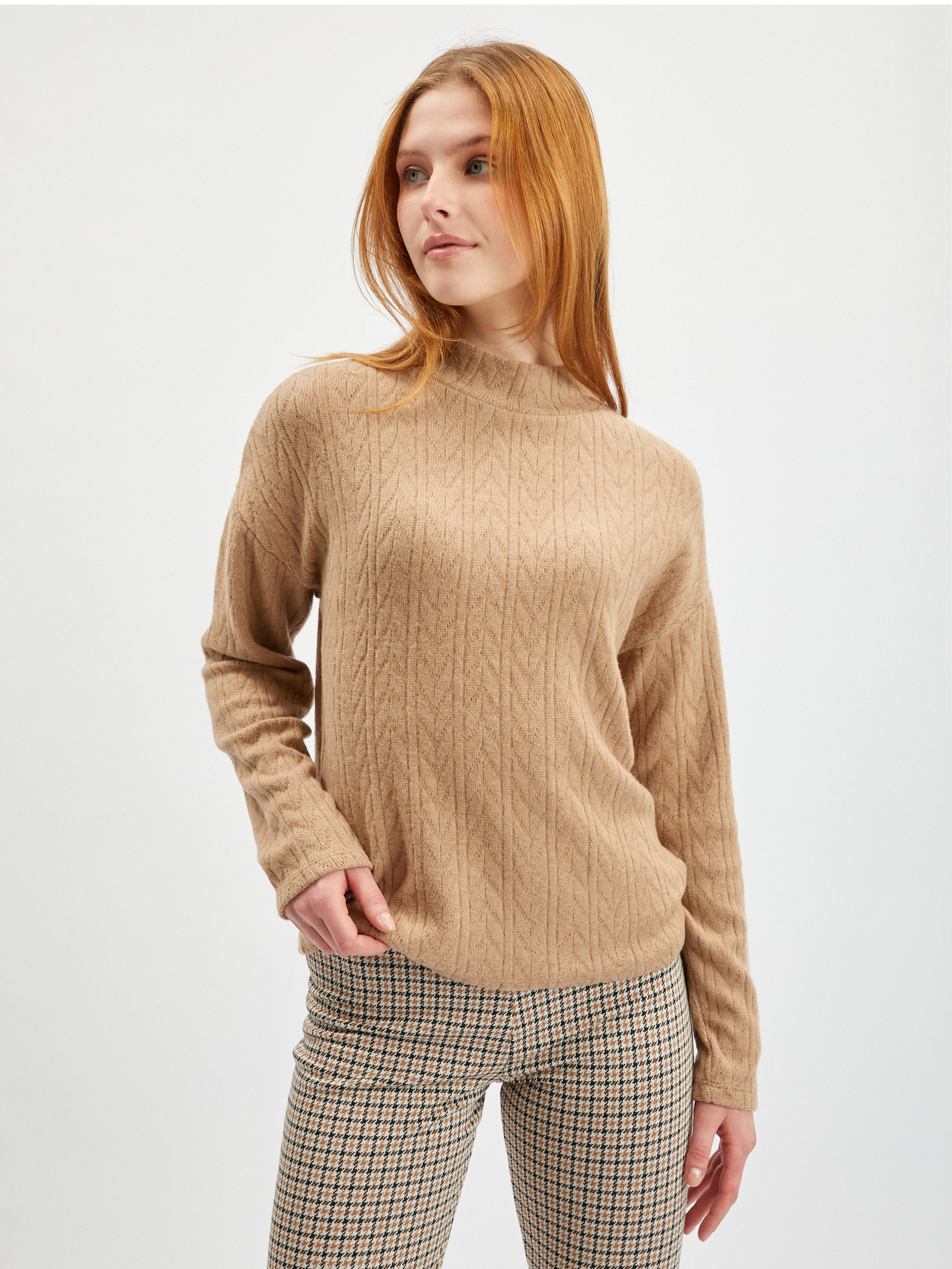 Jasnobrązowy wzorzysty sweter damski ORSAY
