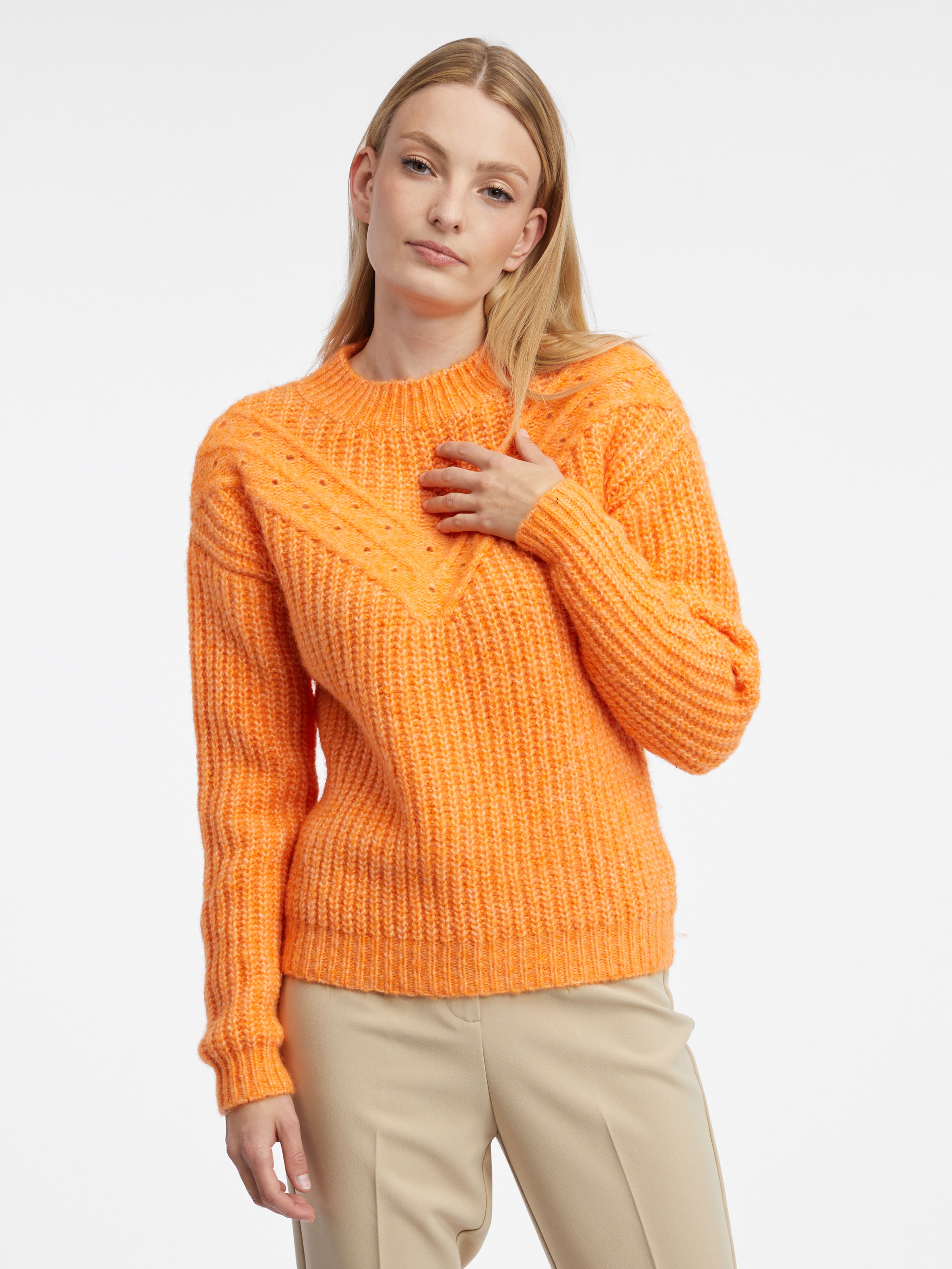 Pomarańczowy sweter damski w prążki ORSAY