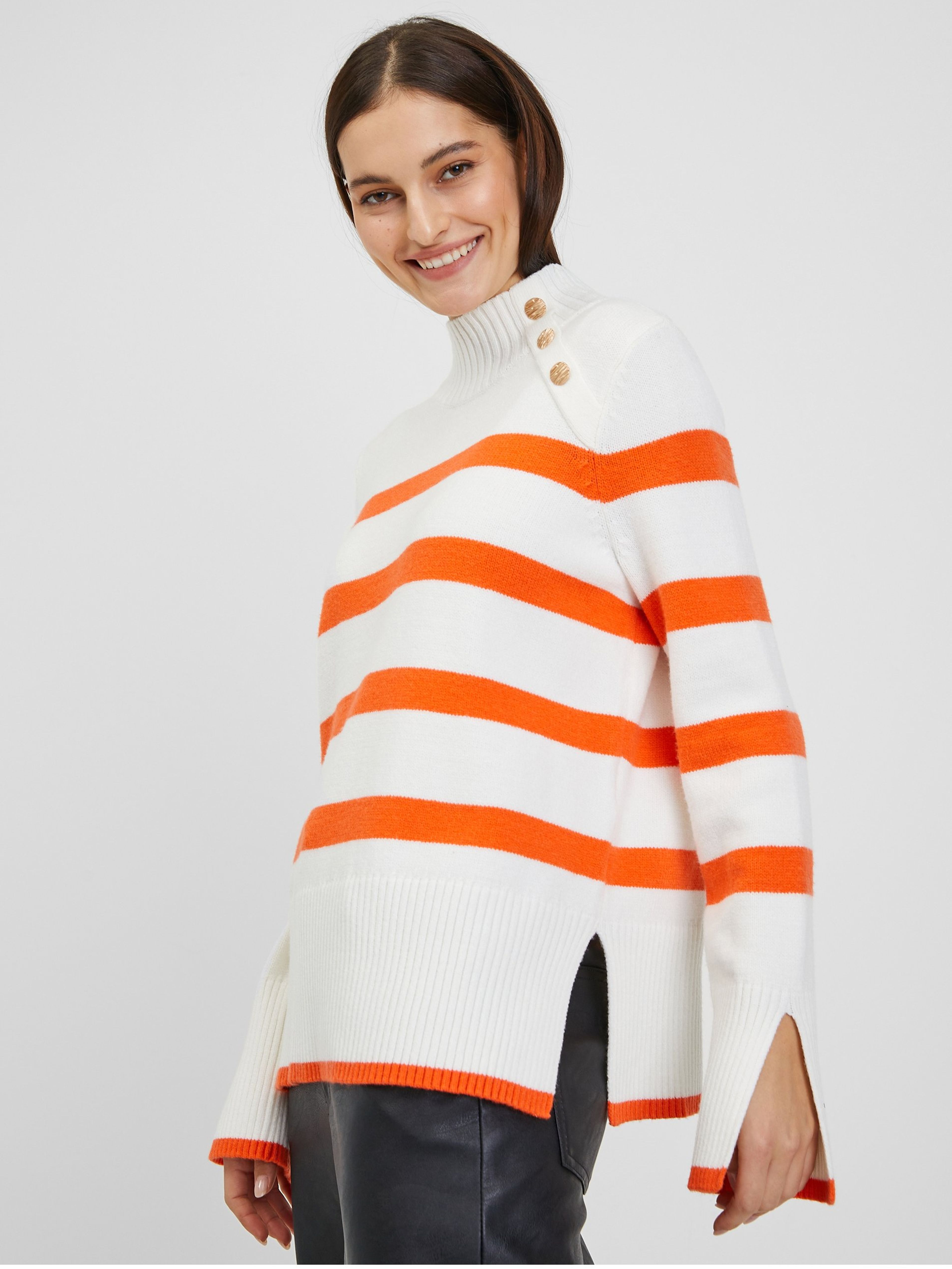 Pomarańczowo-biały sweter damski w paski ORSAY