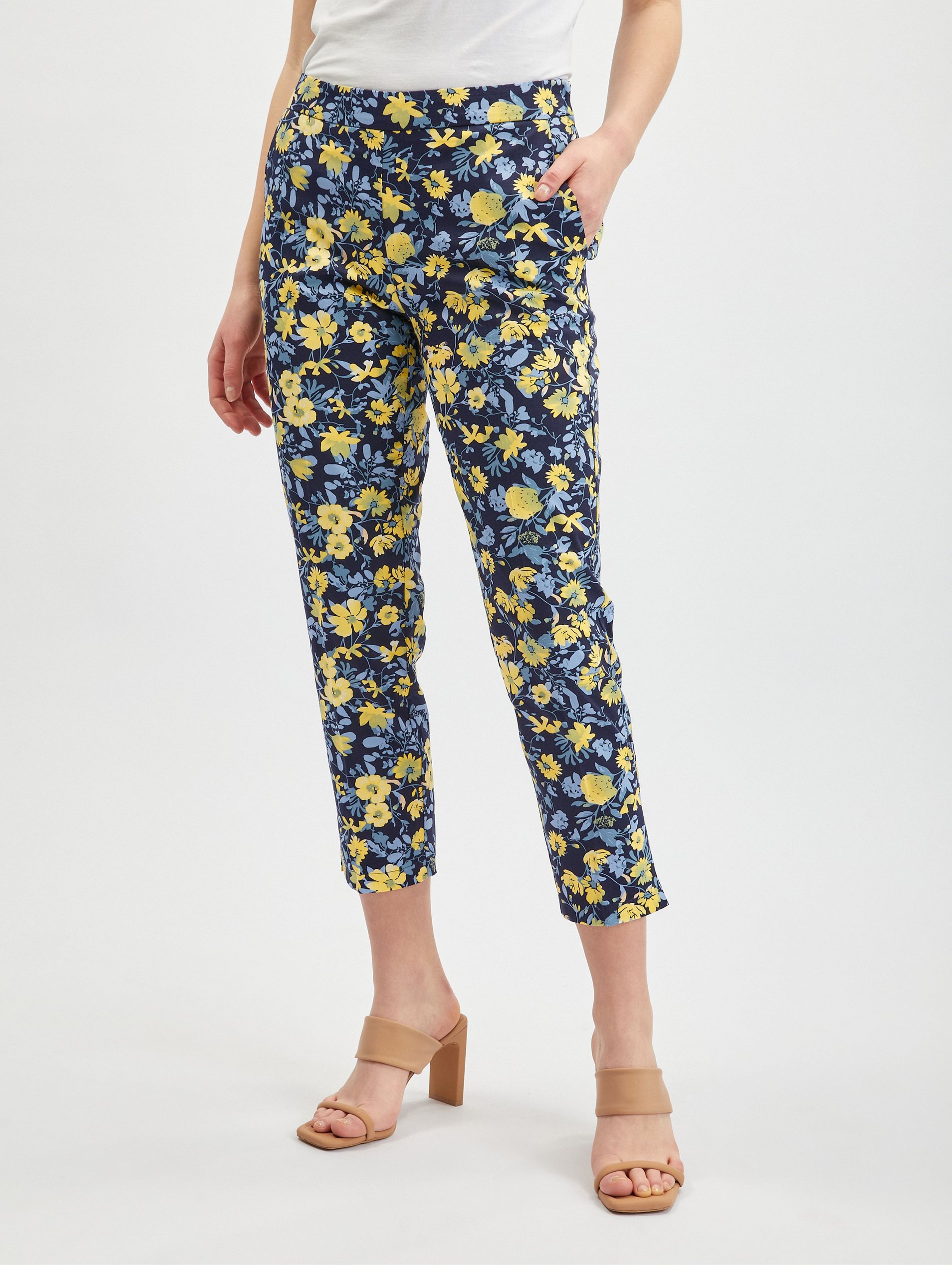 Žlto-modré dámske orezané nohavice s kvetinovým vzorom ORSAY